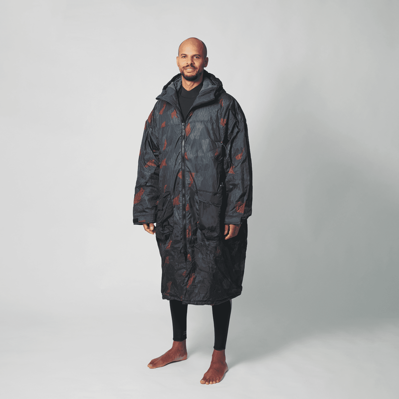 VOITED 2nd Edition Outdoor Changing Robe & Drycoat for Surfing, Camping, Vanlife & Wild Swimming  - Moment Camo