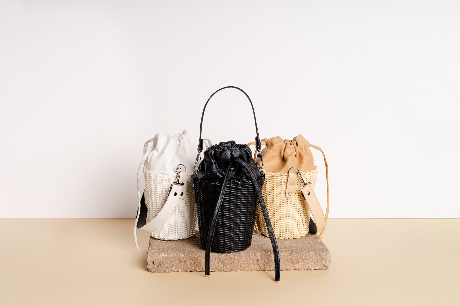 Summer Bucket - Black