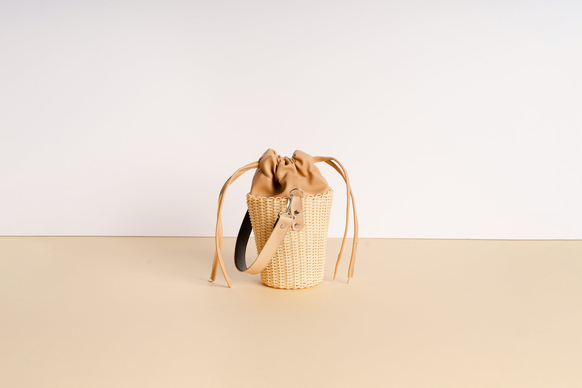 Summer Bucket - Caramel