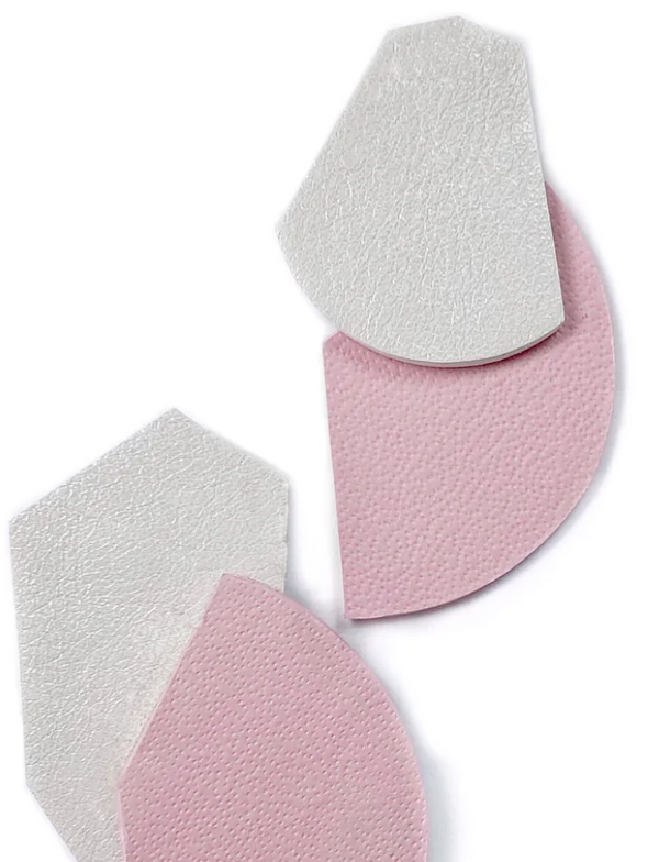 Polychrome Geometric Earrings E130 pink/off-white