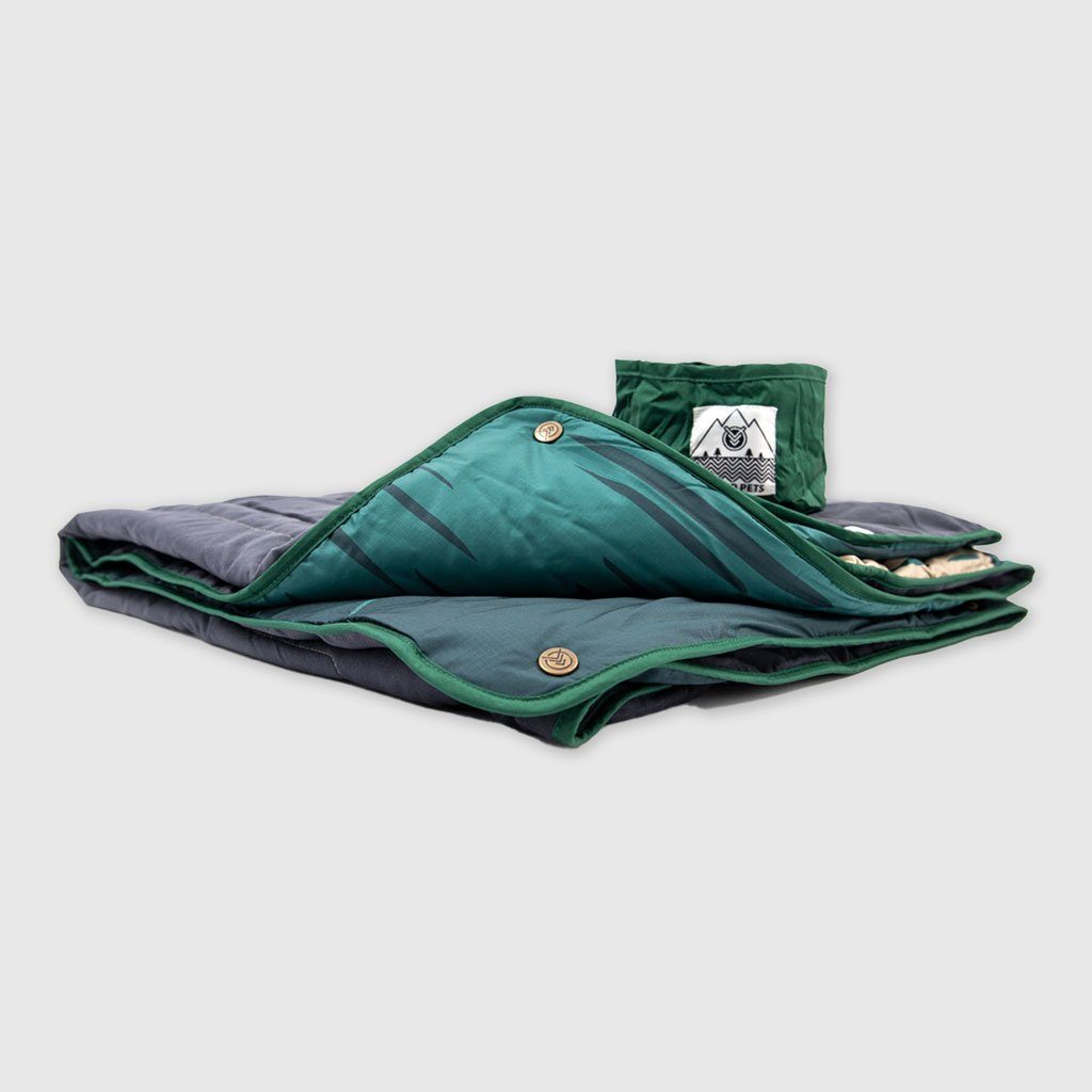 VOITED Quilted Premium Recycled Pet Blanket