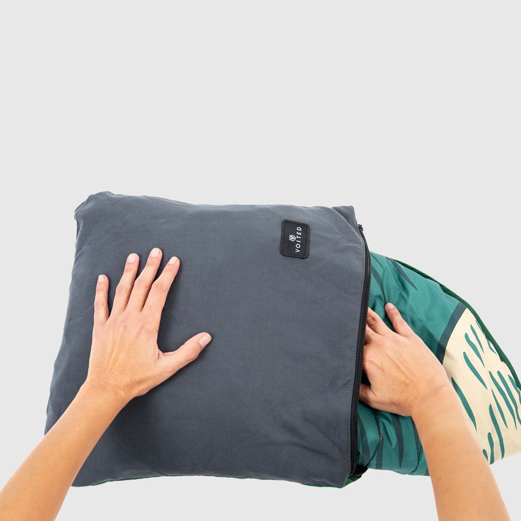VOITED Quilted Premium Recycled Pet Blanket